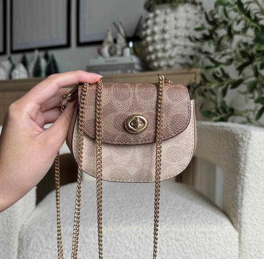 Coach Turnlock Card Case with Brand Box