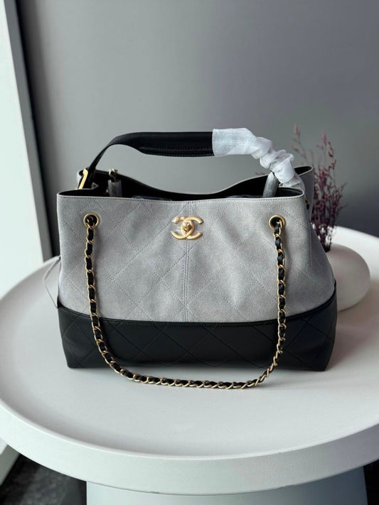 CHANEL 25 with Brand Box